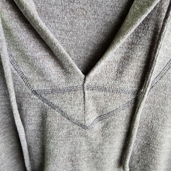 Bucketlist Lightweight Hooded Long Sleeve - Picture 5 of 10